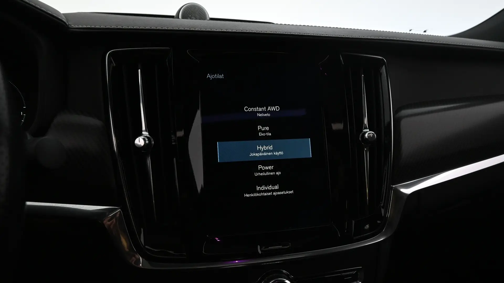 Car Image - GiMbuYobyxQC3NUb0mGVy