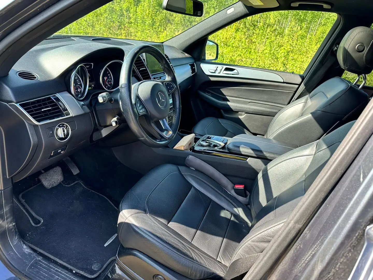 Car Image - 4VyN93T3doYhxEXmgiCHJ