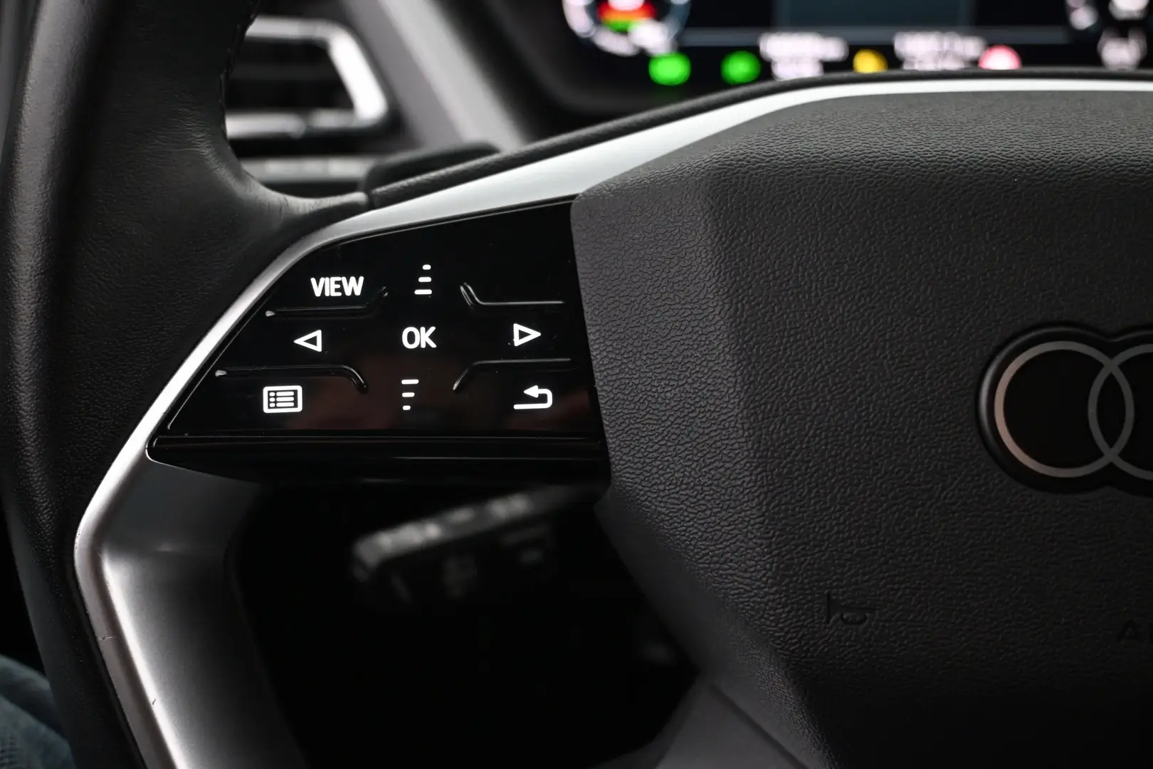 Car Image - 2OIW3Lo43tdeowmxfrRpU8