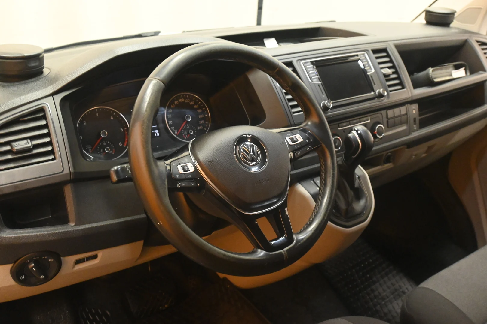 Car Image - 3A4bgaZucS8xOsNmjM6XXW