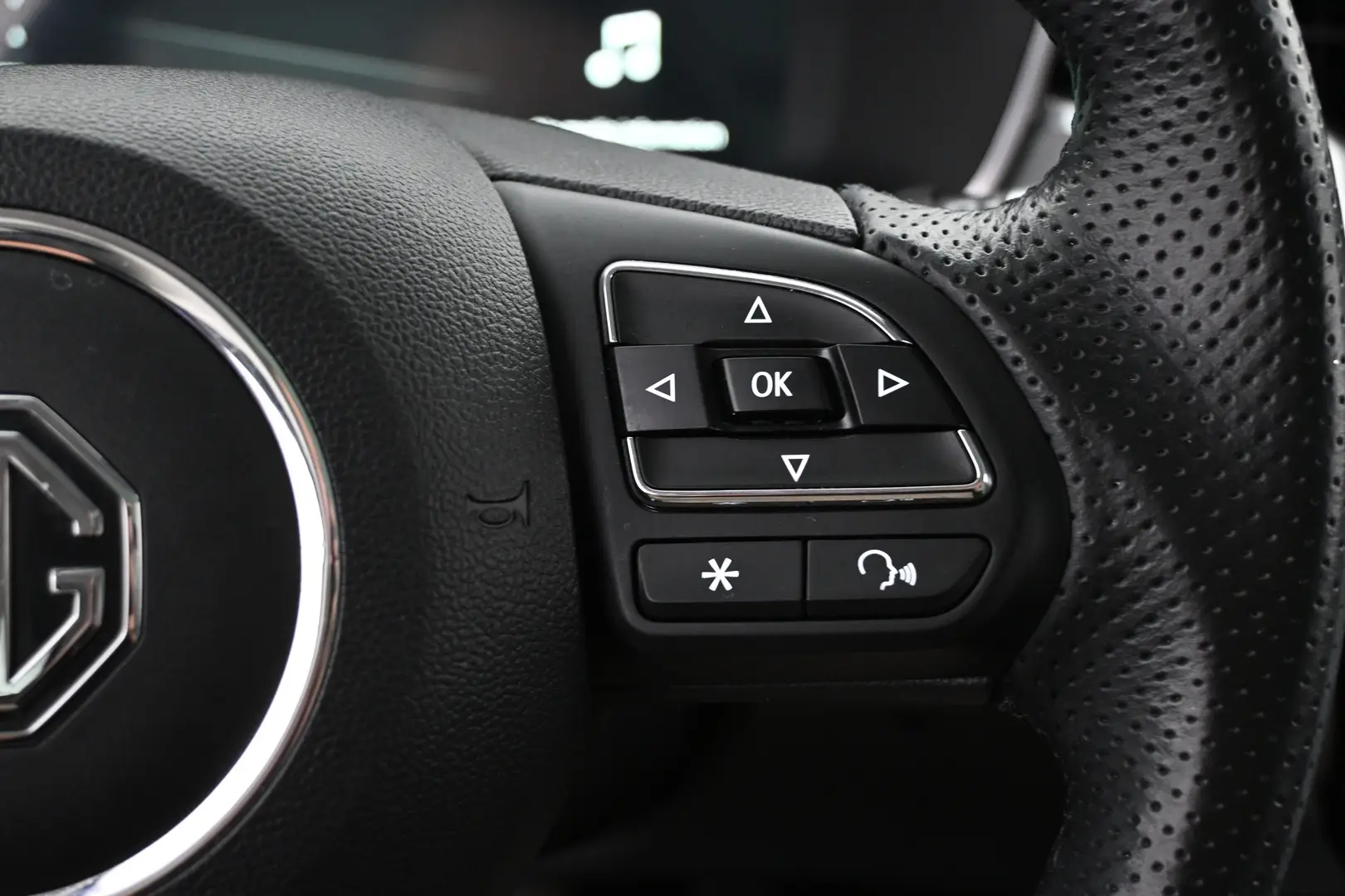 Car Image - 58hUx8bsjXPiB9Y279HqEH