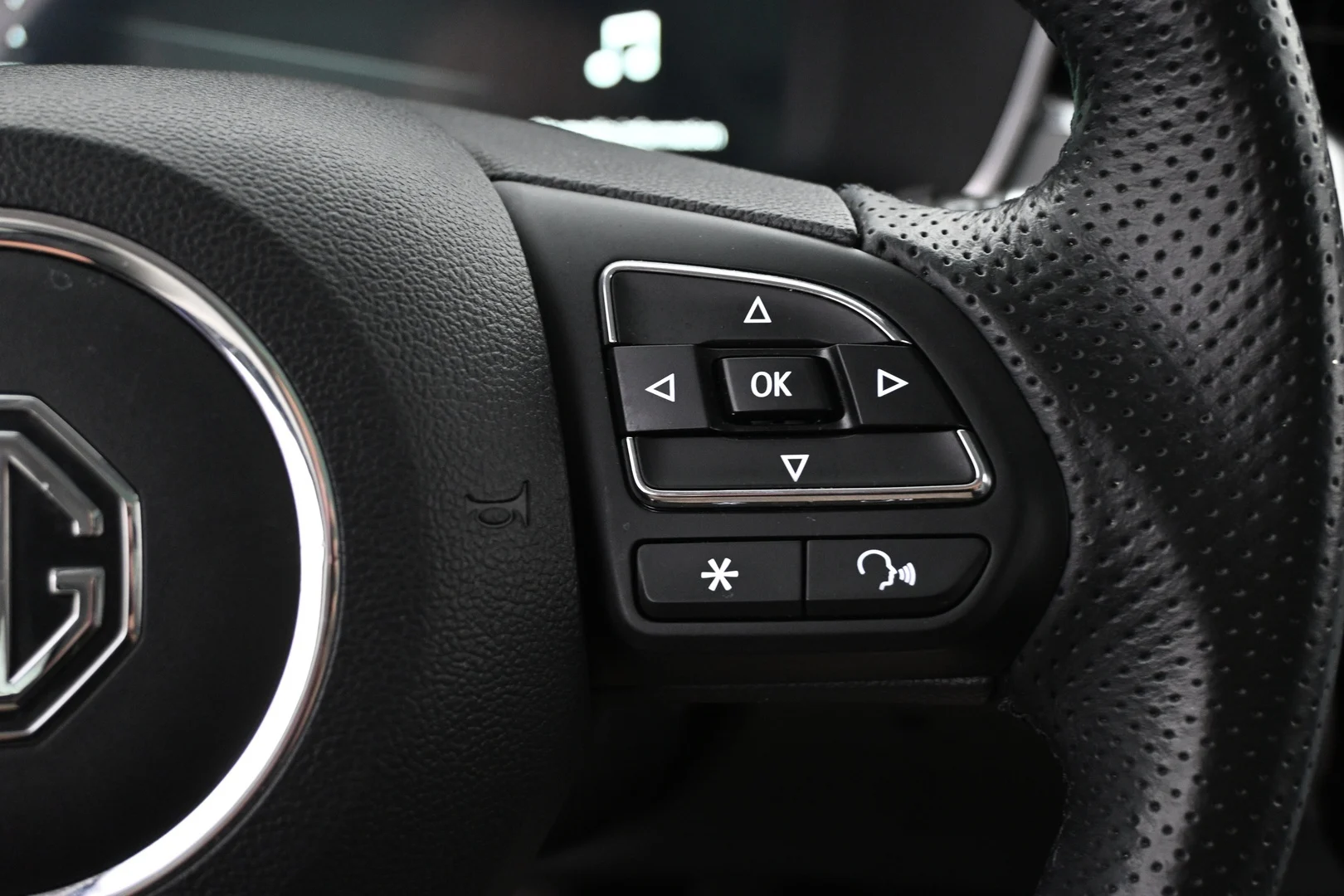 Car Image - 58hUx8bsjXPiB9Y279HqEH