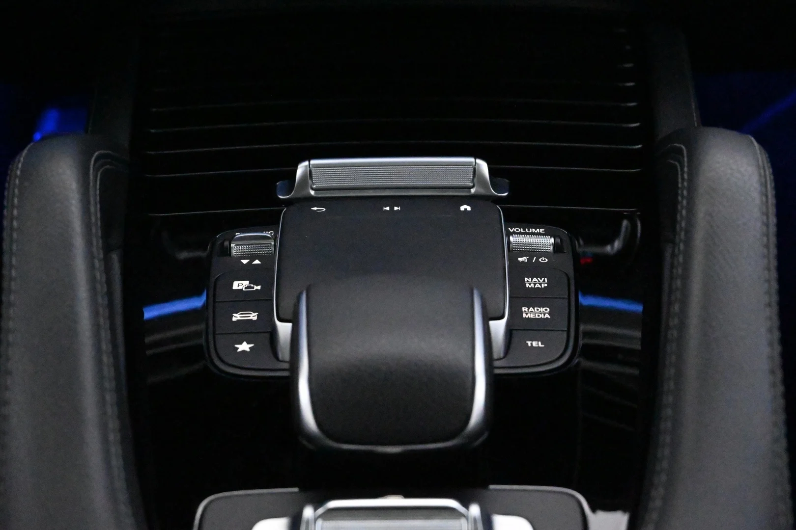Car Image - 7BbZ5qxAmrqRFzN62Ea7DF