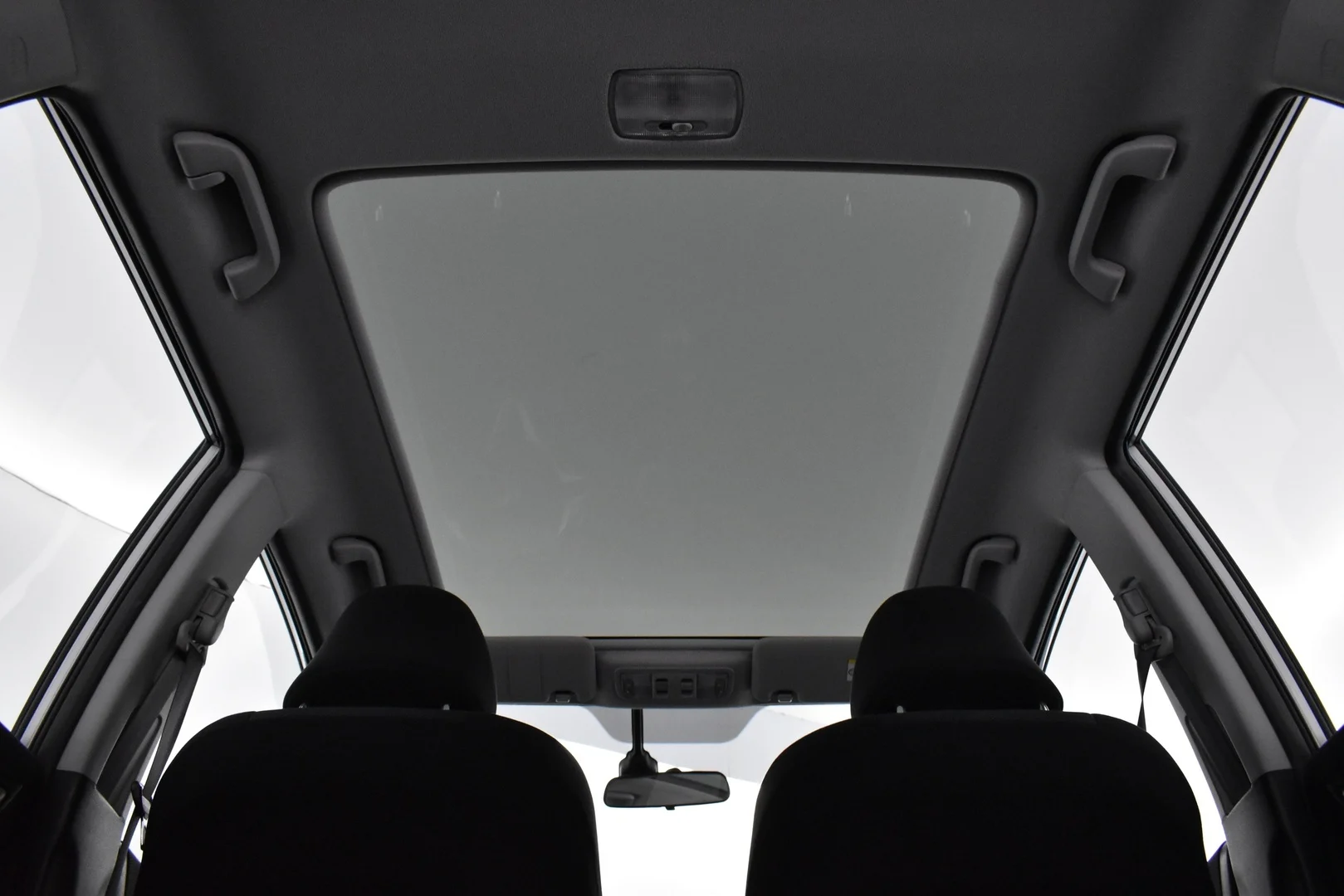 Car Image - 1M27gUnGJJKSMmDJl3WrrZ