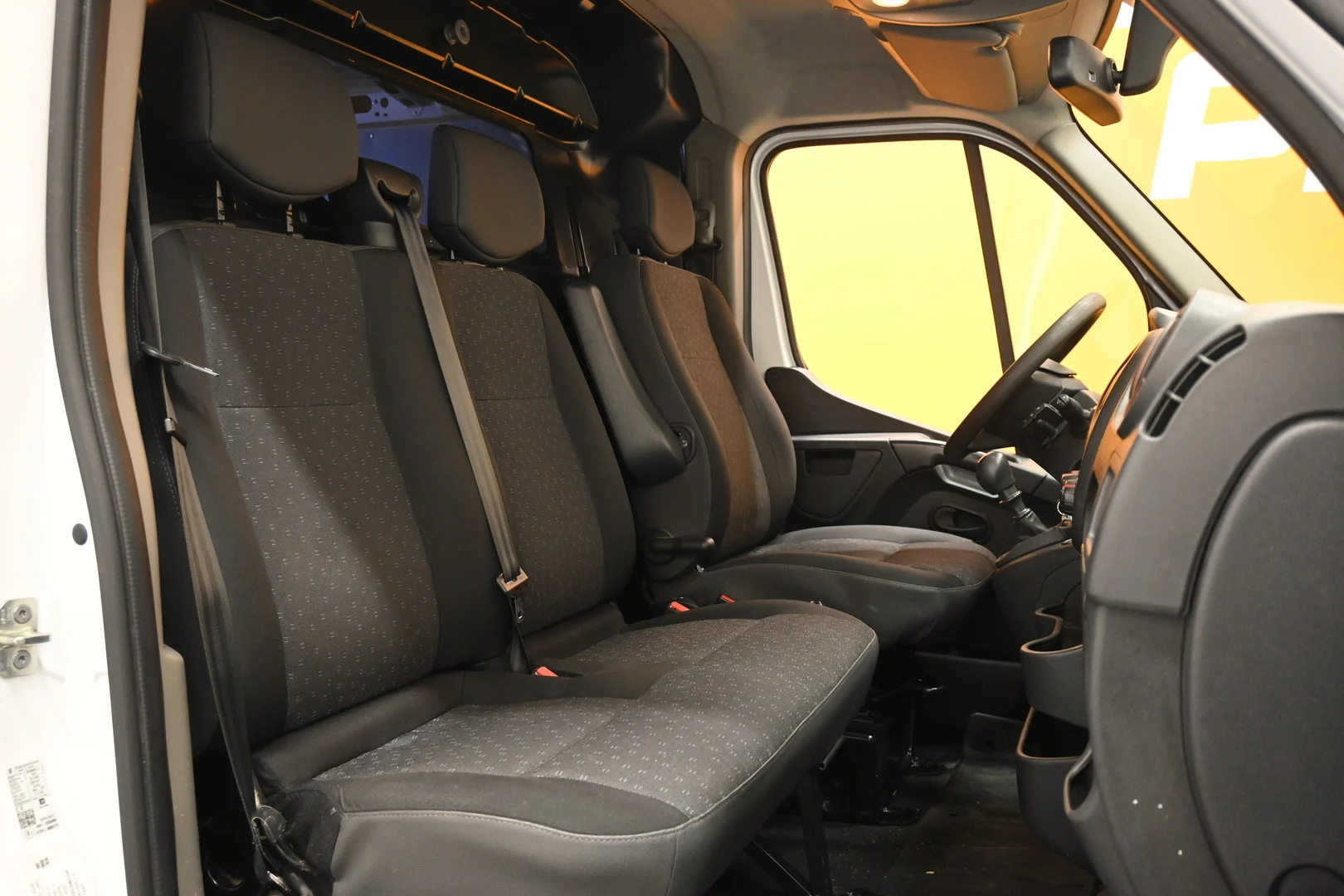 Car Image - mQ8f8MdNaah5FYE0iC8lx