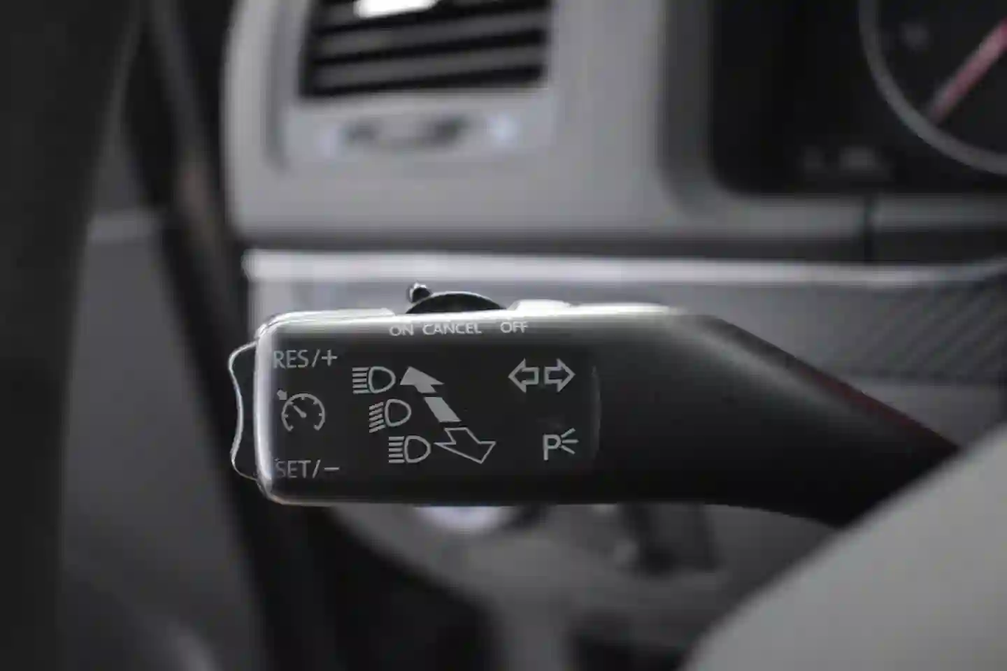 Car Image - 5GppVSubvnVs4aZrHH8oMN