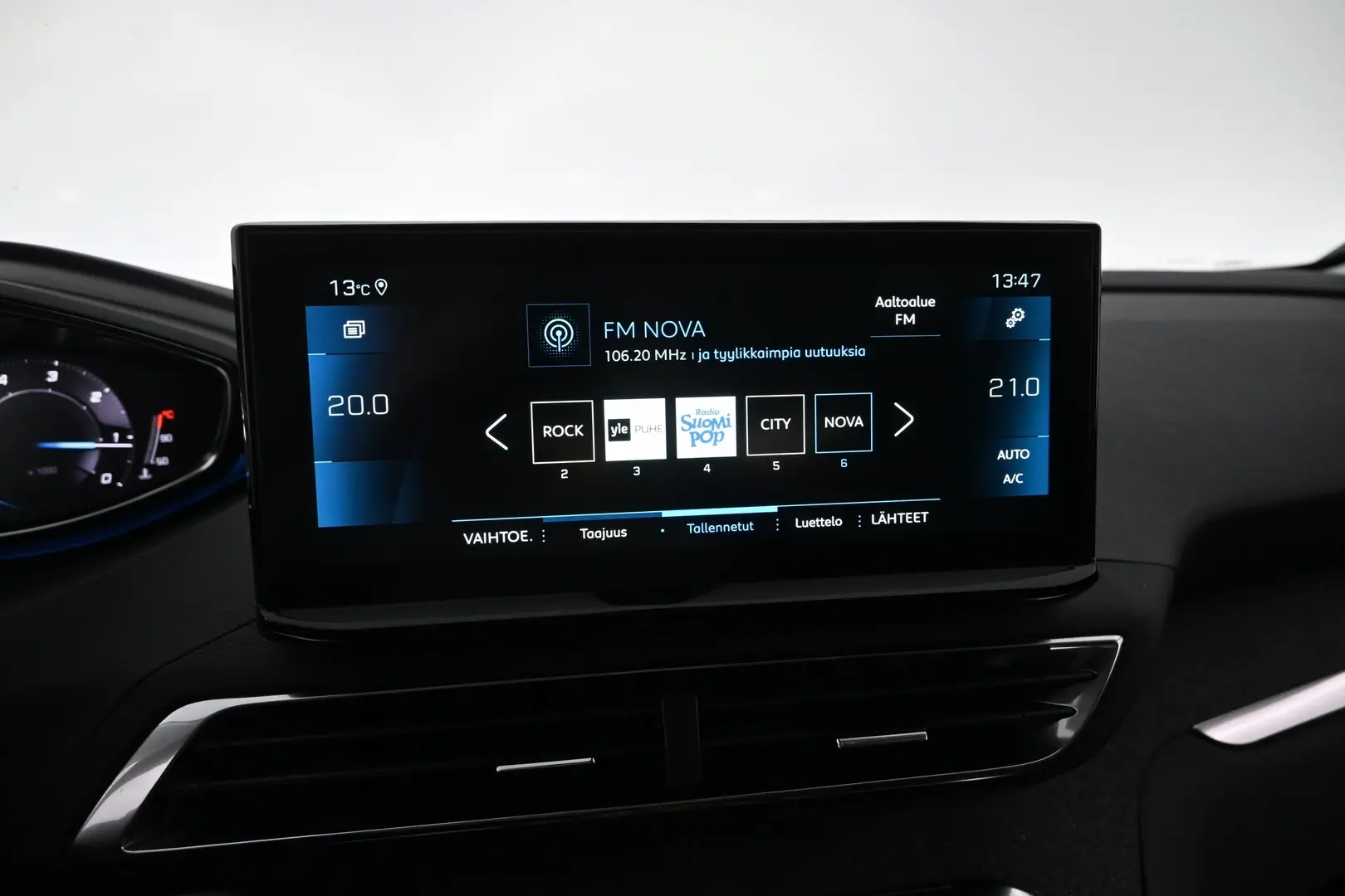 Car Image - 3R0En8F9nL2cBXsMDIMh8N