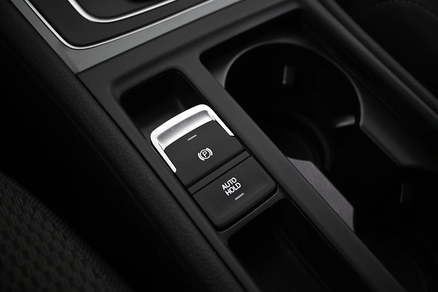 Car Image - 5iYh0U3Akij0GPeJuApsk3