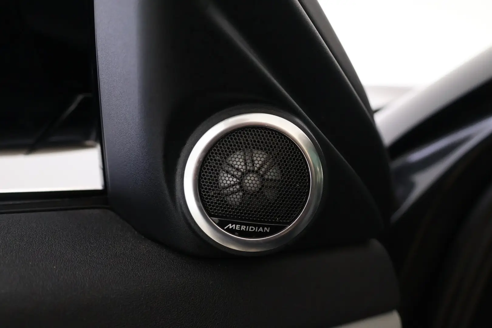 Car Image - 2m1FKHEF5TzxgP4t1GfRYi