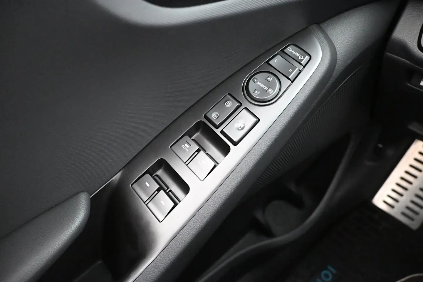 Car Image - 33sIctCa3a0nfm4K22bIgj