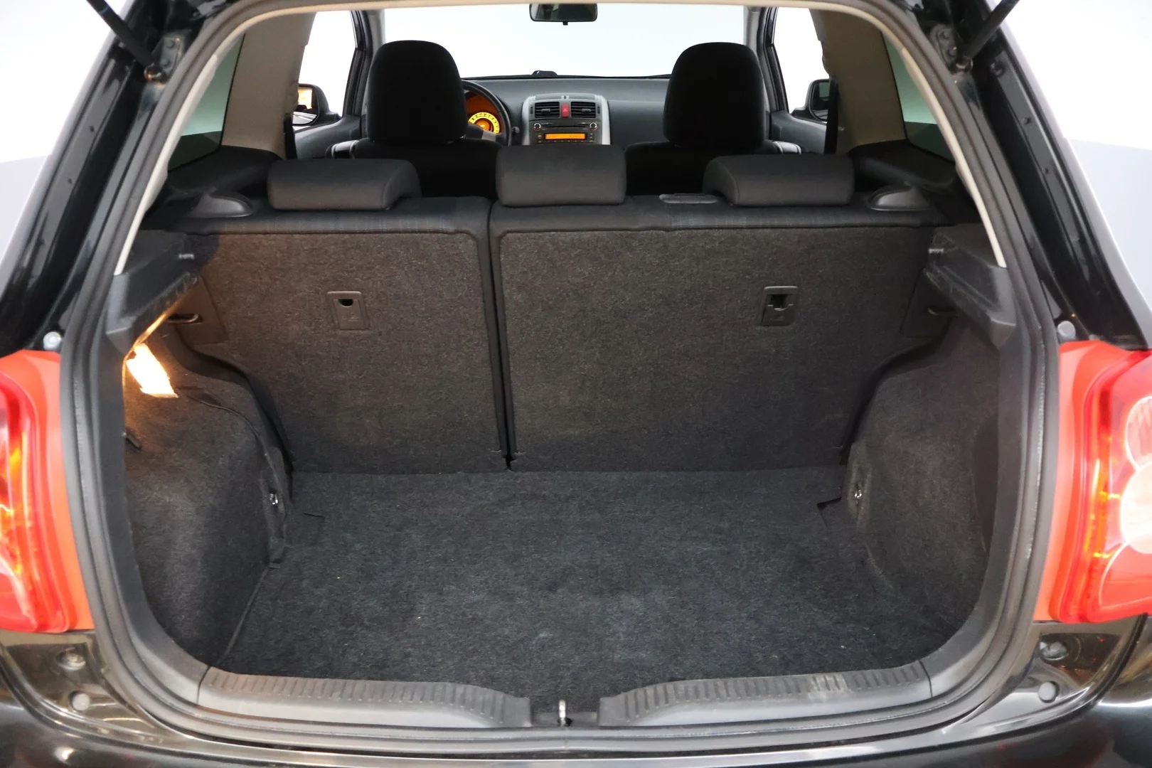 Car Image - 7h2hRCPoOH8Oz65Kzynbxy