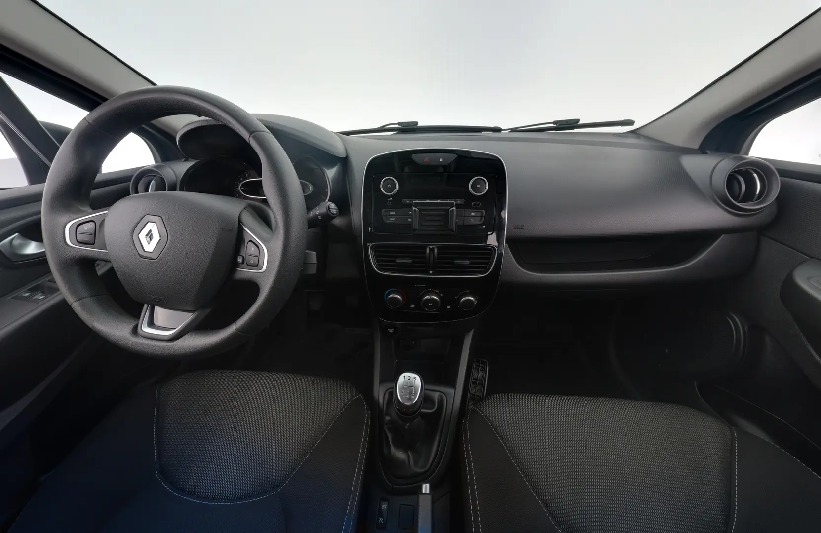 Car Image - 4lc3JHY4OjFWhQKASJWBCS