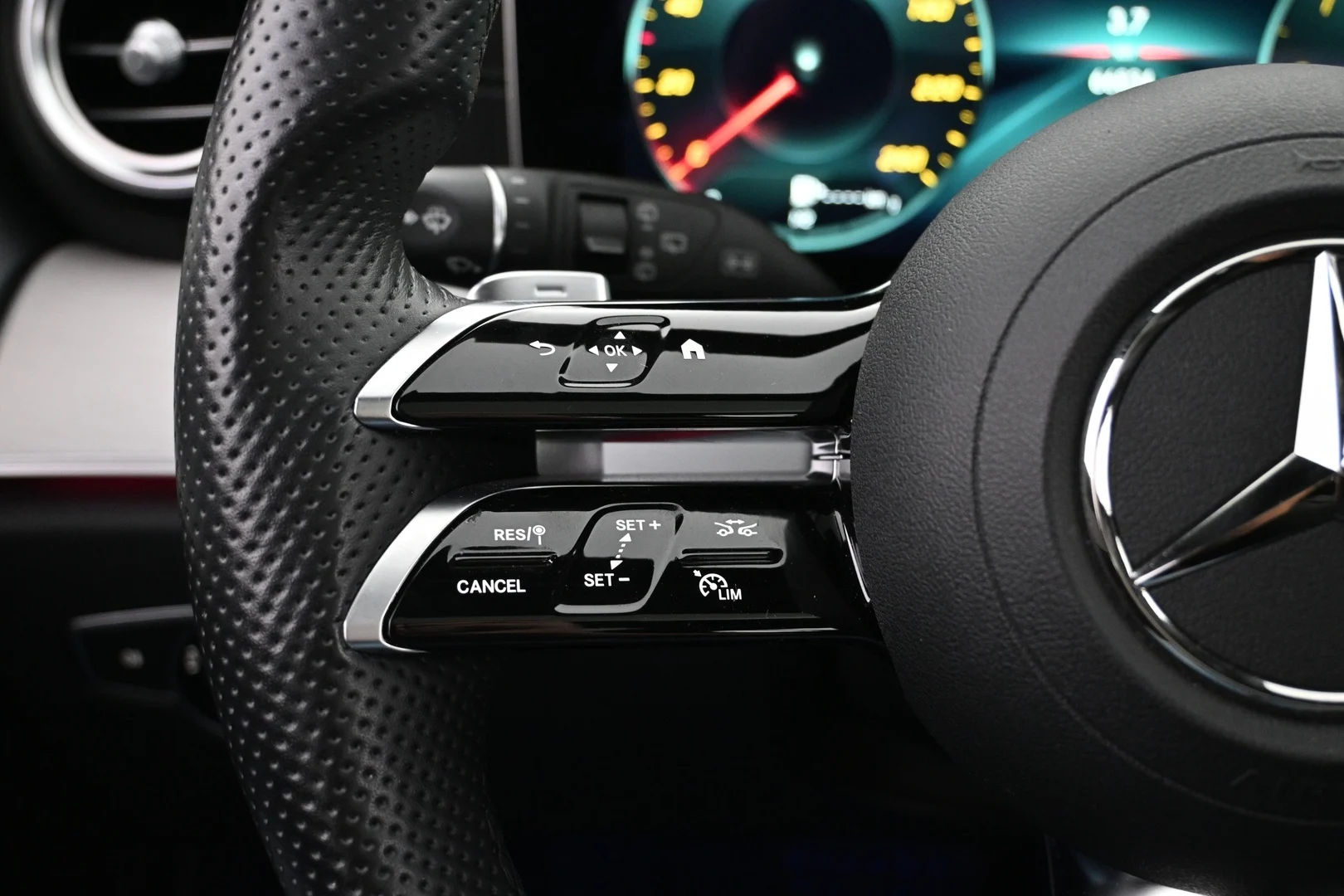Car Image - 2kVeqoK8PBI7q3aY9zeBED