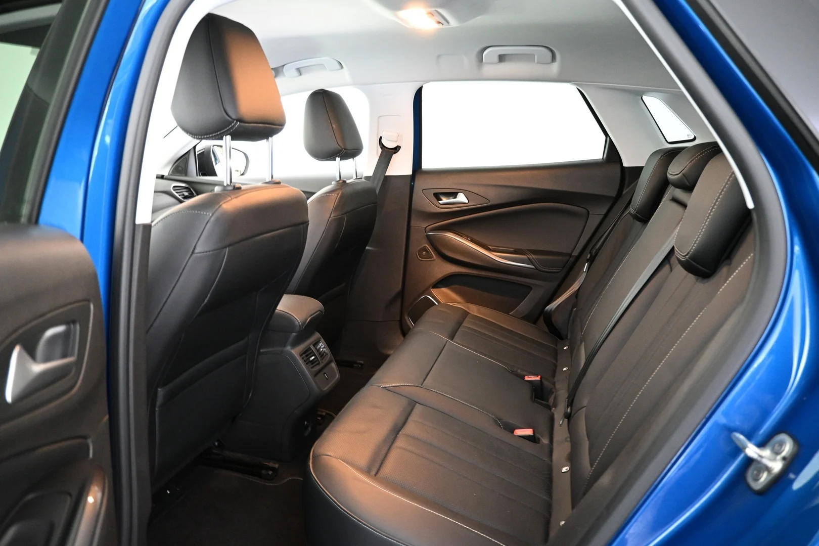 Car Image - 1hFOpJgzrMD76gz7lwcSgY