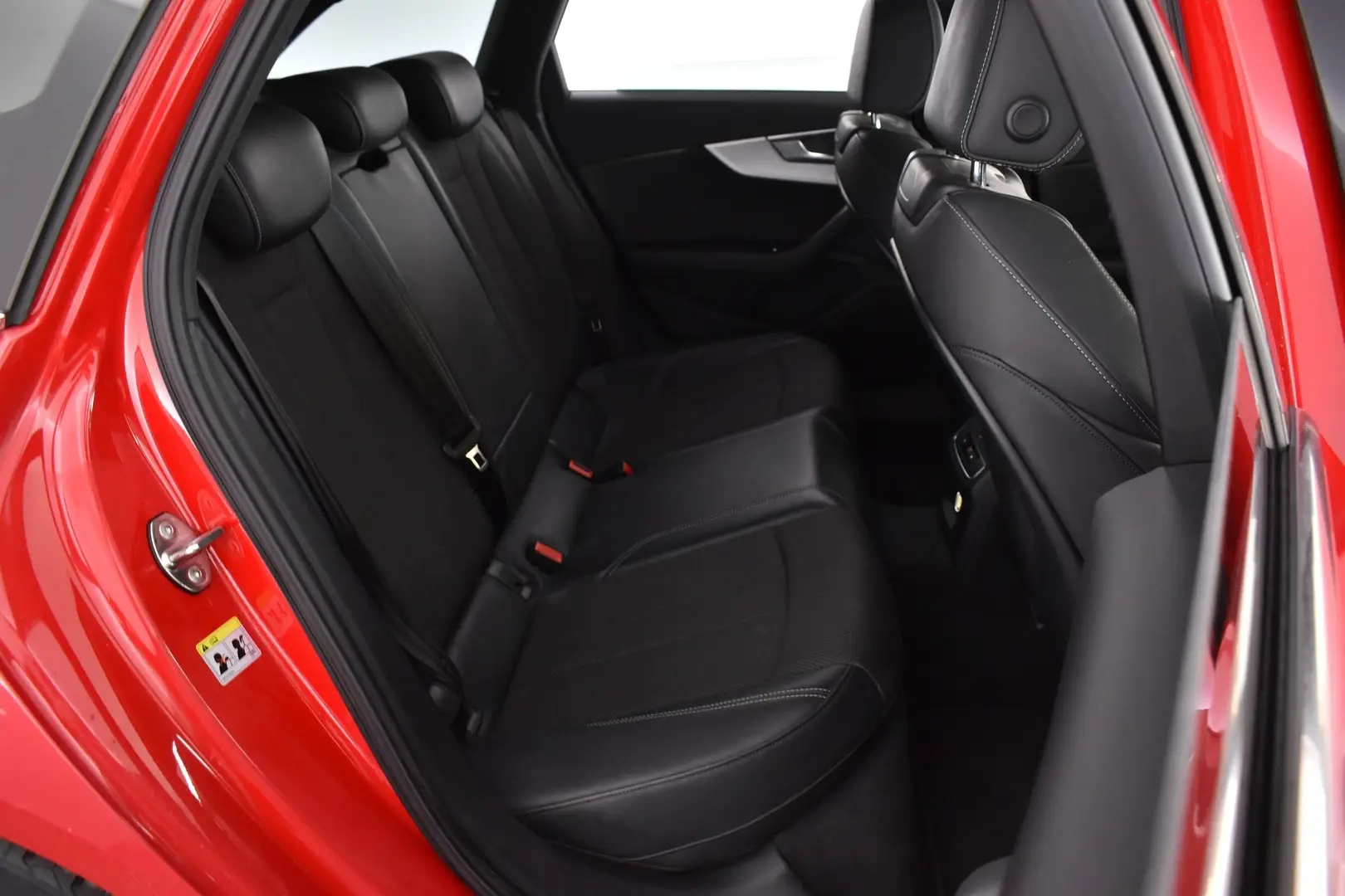 Car Image - 6As1xvYkzxKF1aMIY3ROia