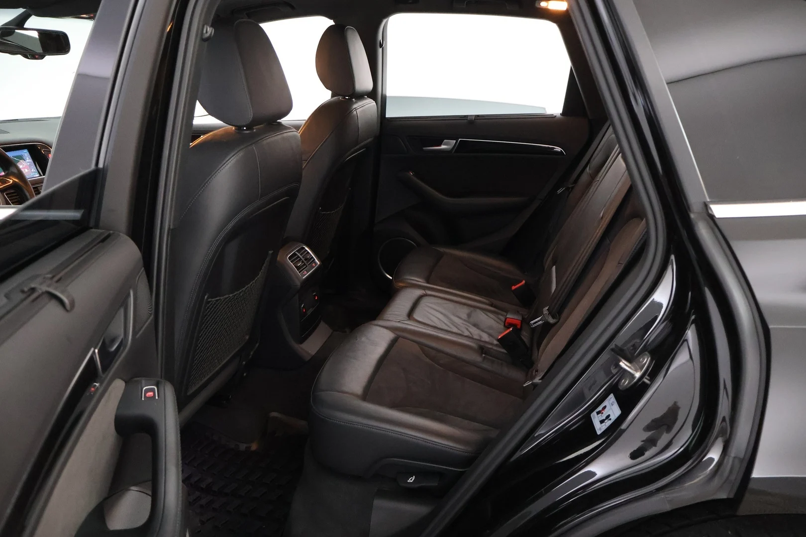 Car Image - 5FFwLYljLuaS9qavQNVr0O
