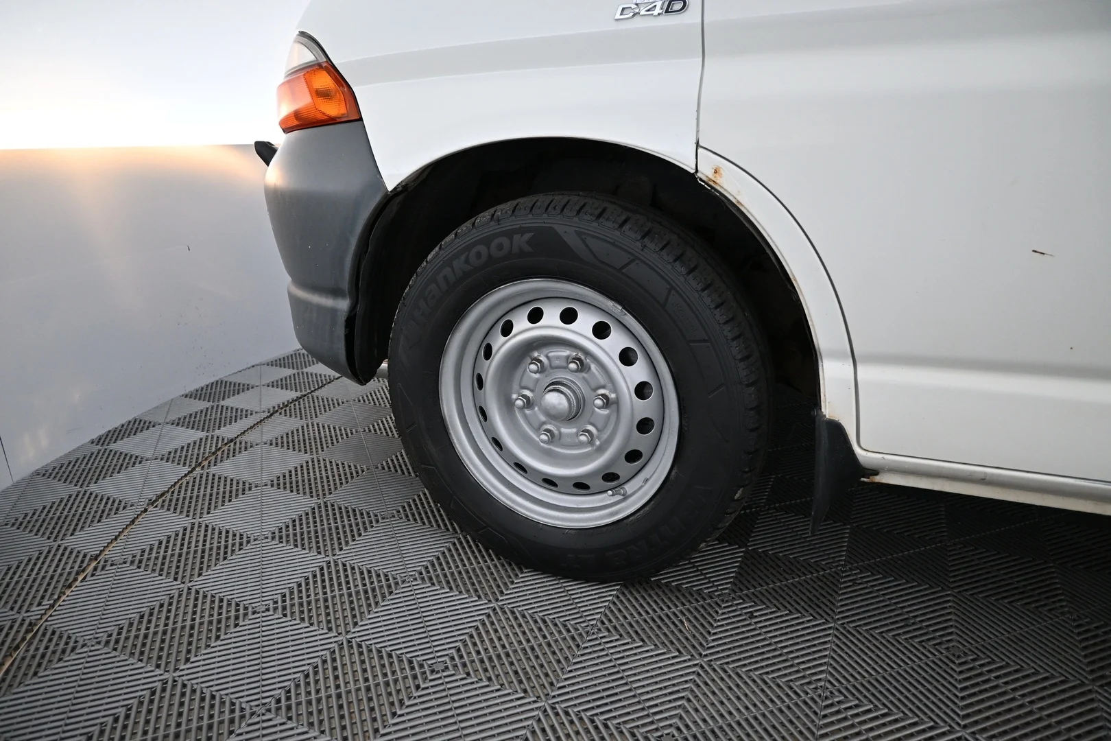 Car Image - 6OJVjCGjBGmeIBbIczKr4h
