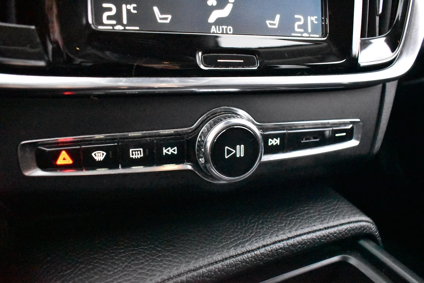Car Image - 2JSwIwuMrkpsxgmcRd2tkH