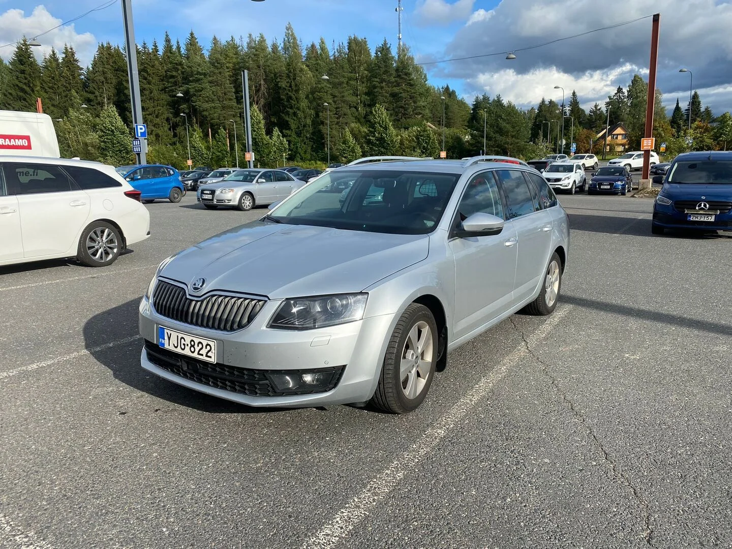 Car Image - qKAmhoaWP5AUHXptkhEBR