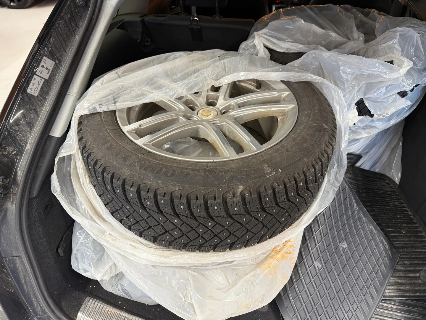 Car Image - 37jZzAKUCjlDXr88qj3yeQ