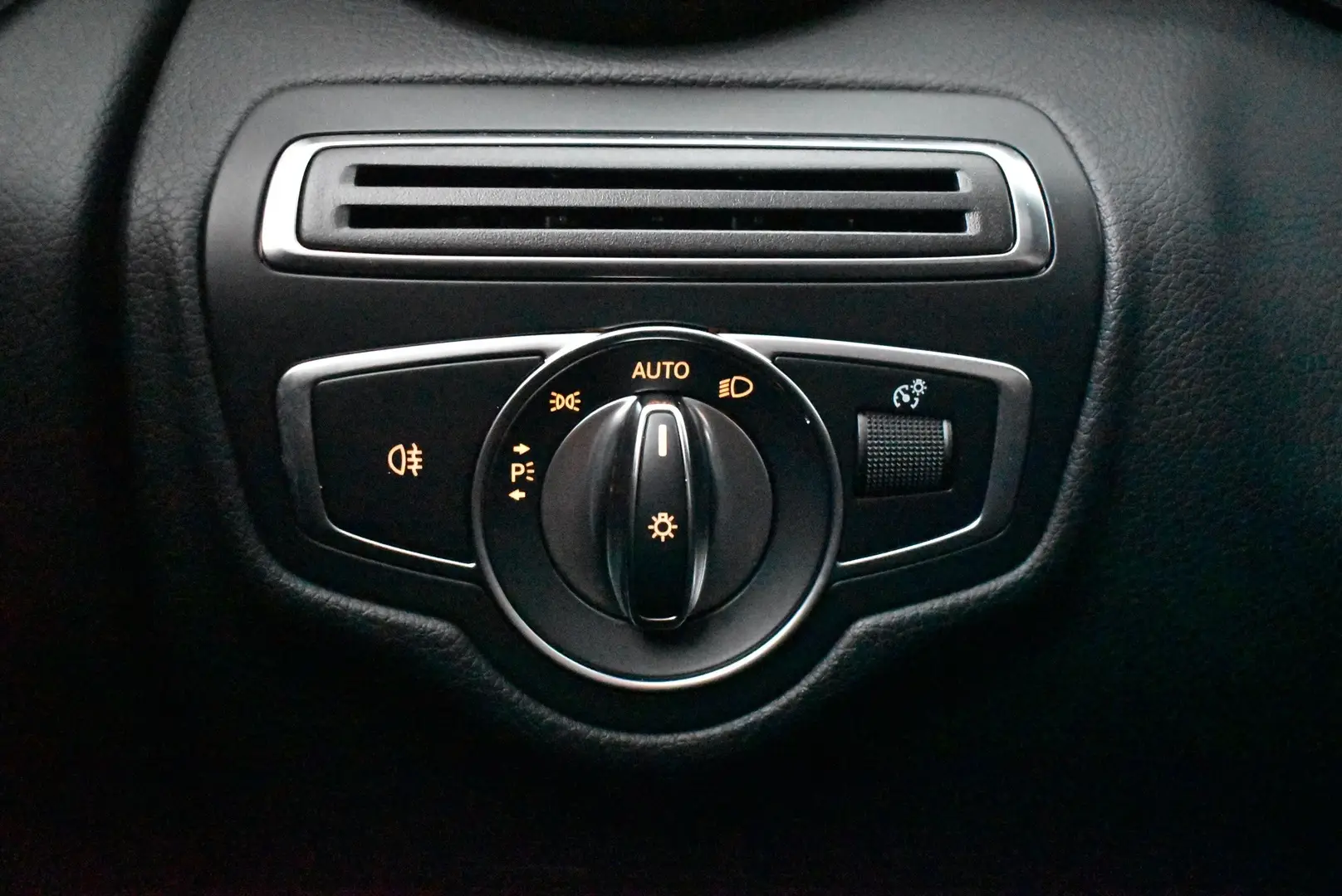 Car Image - 15VFgCm53a0Q9h3qtZnmO6