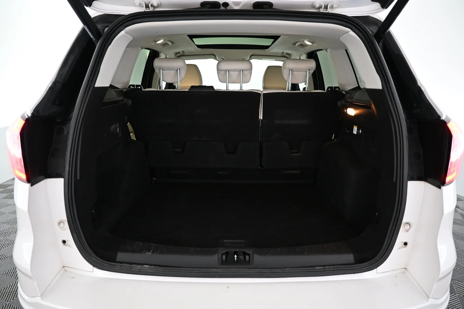 Car Image - 7j2Lt97M2M4yDpkrCwEXEg