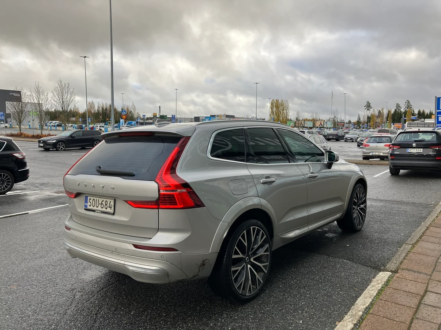 Car Image - 1VqqAllYLzbcXAMoF6gwcJ