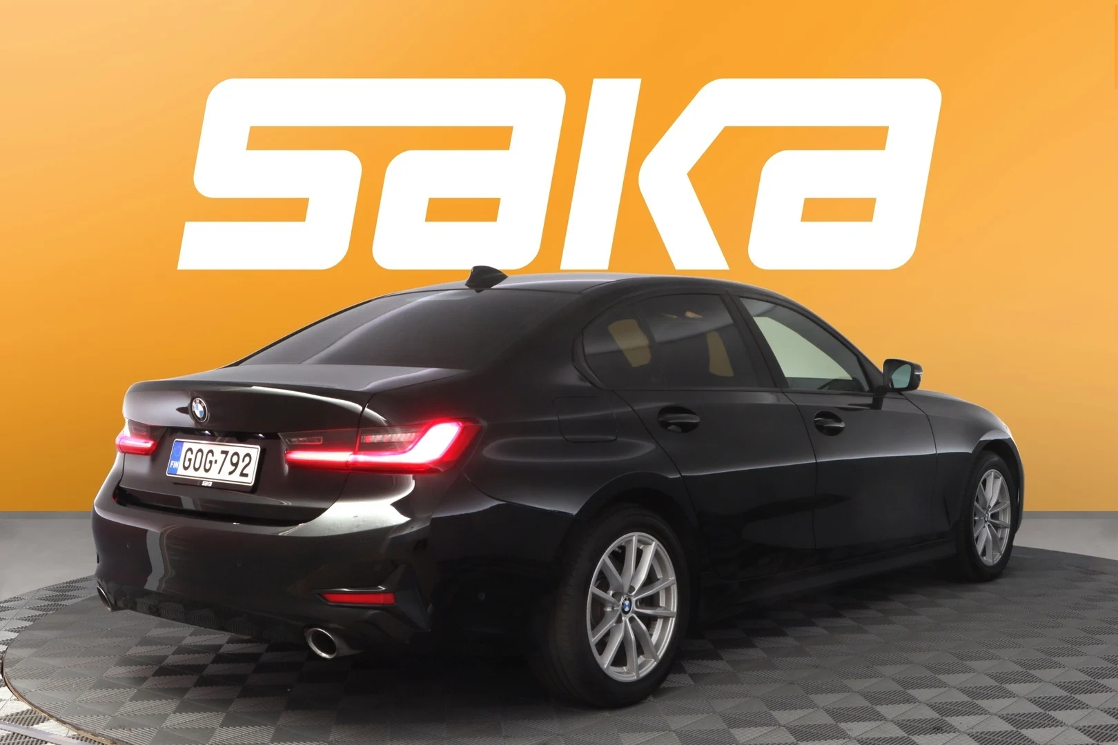 Car Image - 7iaKg6CrznIr3WbaizKmhO