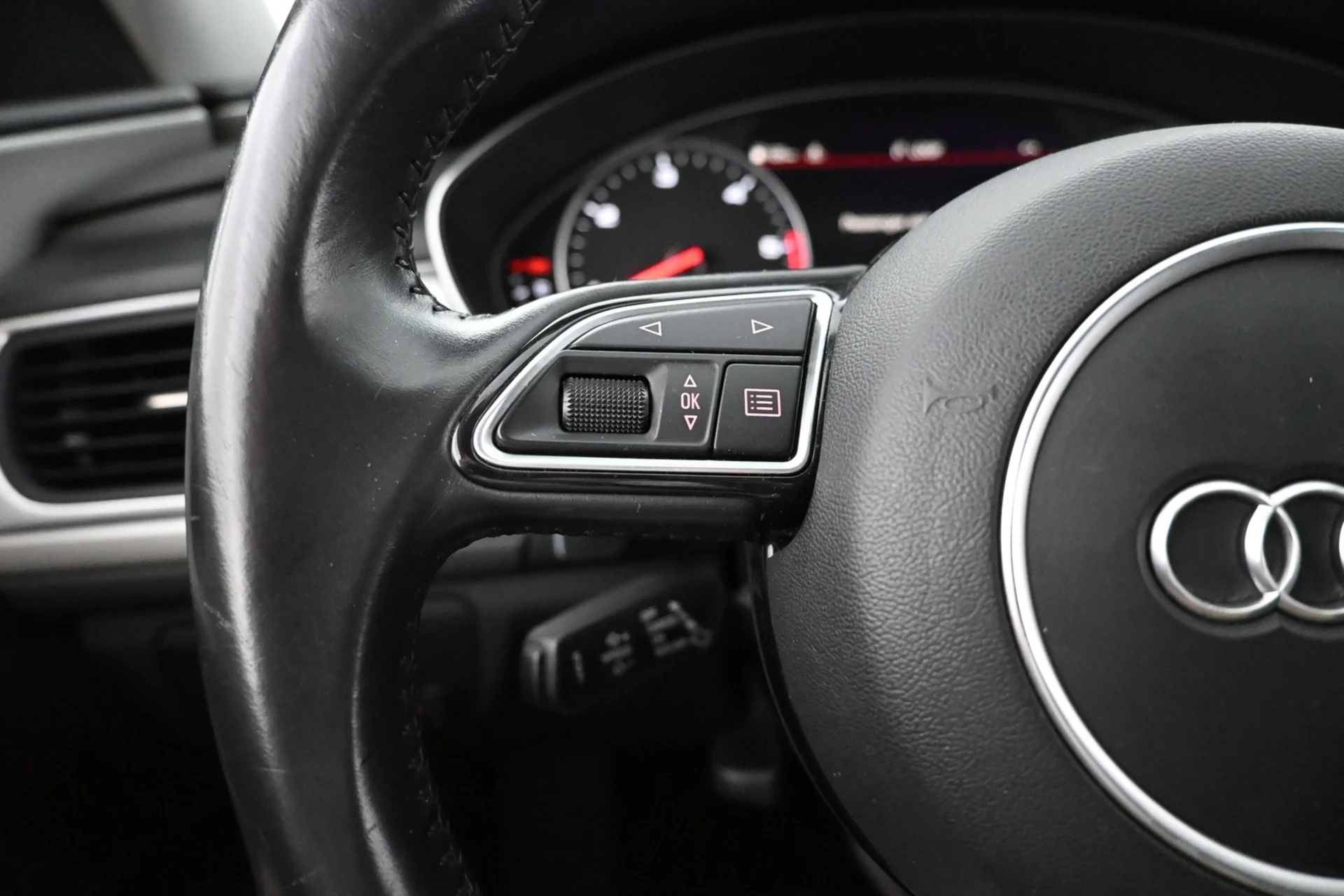 Car Image - 4diISf0L81PBO1rzYW2tr8