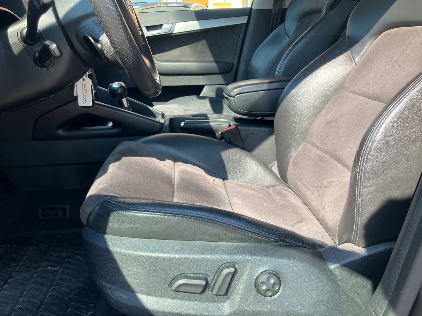 Car Image - 3mRqUUCPWHdXG27a5SXp07