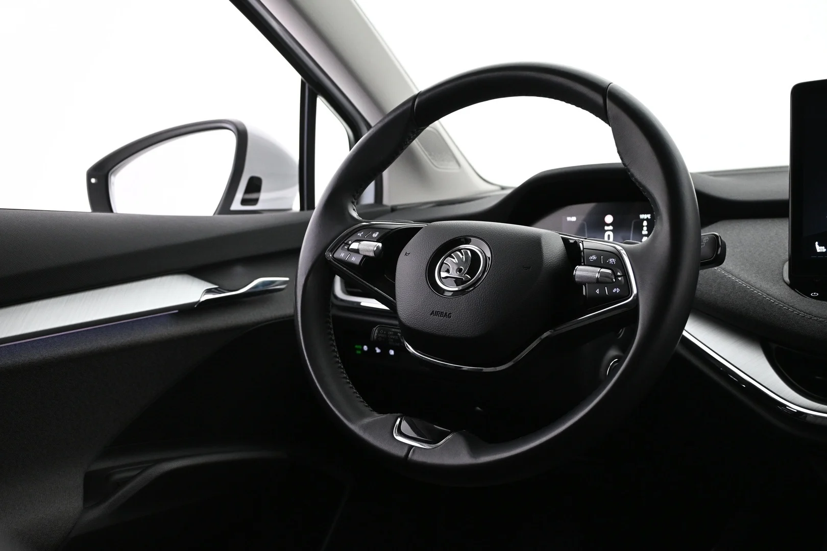 Car Image - 3zJtbbIPKFpcsk8P32NbRv