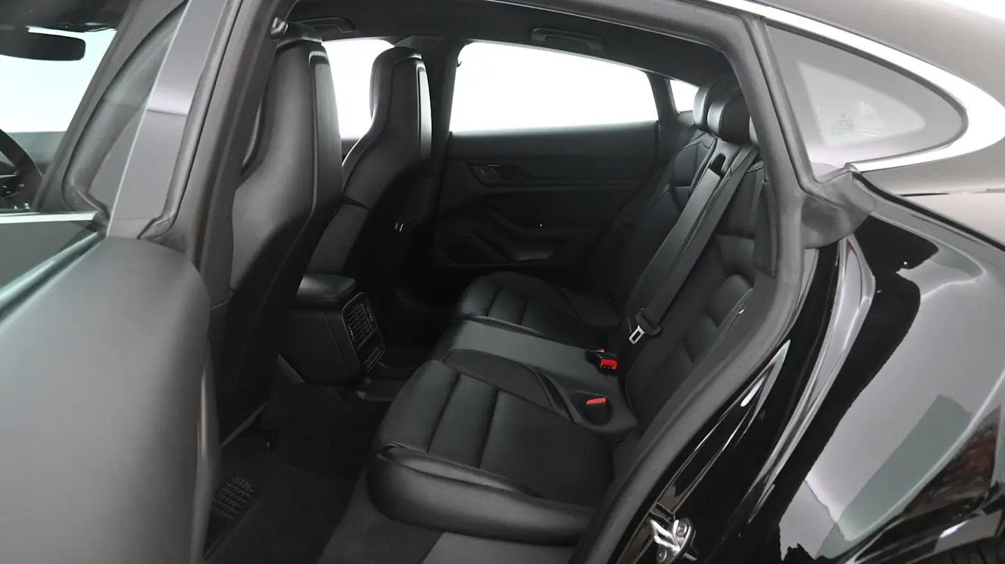 Car Image - 4UAOMMLBdlZNNDuZETAfjH