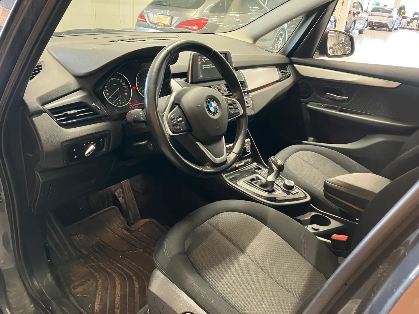 Car Image - 4fKCMKte8qnqNEjqPrce6c