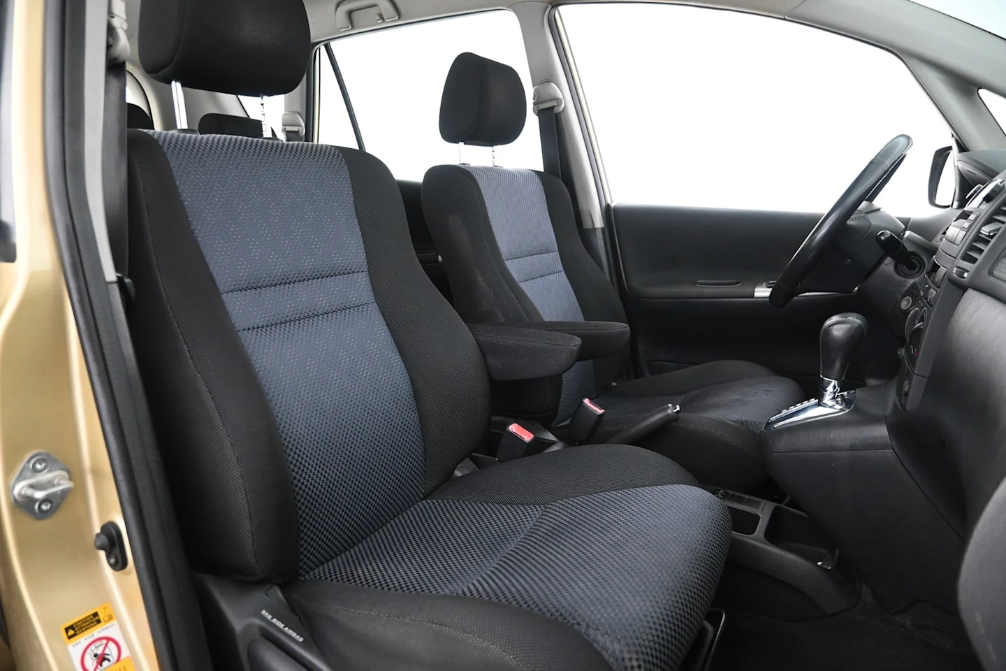 Car Image - 3z5XIPdRKdSnTrwzjjnVur