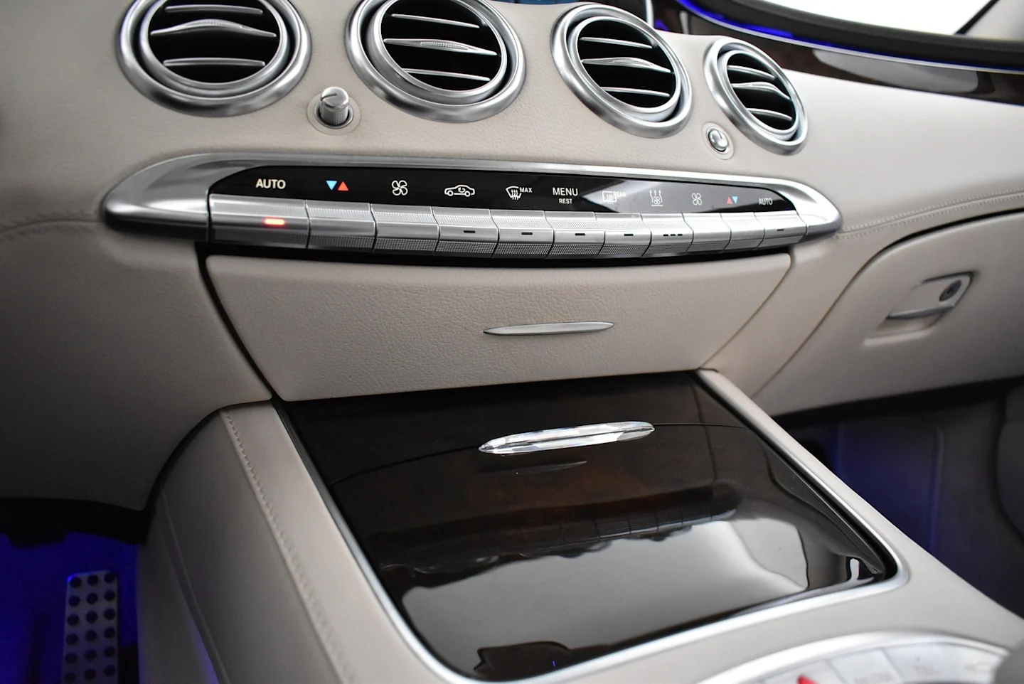 Car Image - 74tbtdTmXv75zwhlno32fJ