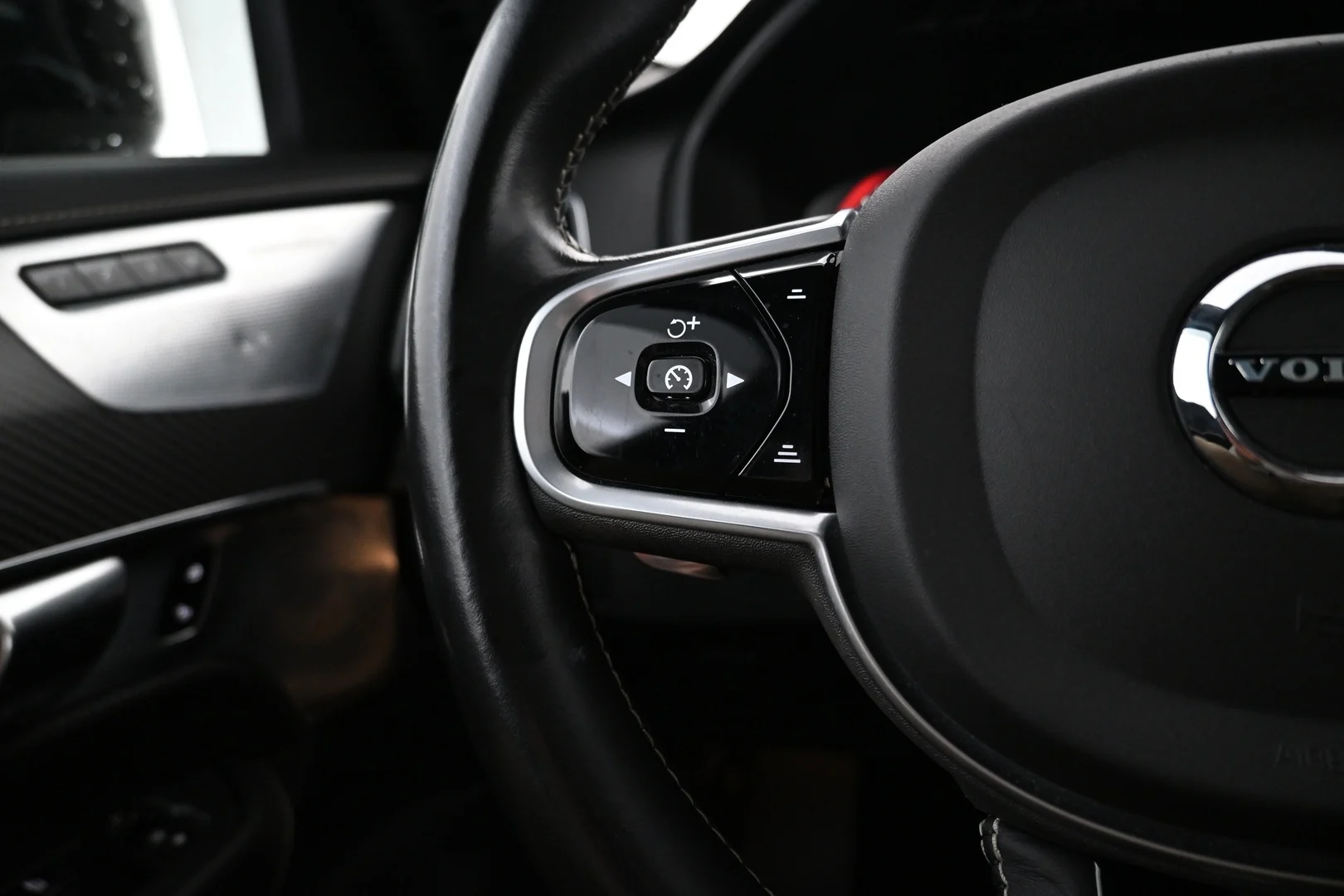 Car Image - 55SQiCLkTX0MbY7BQH2U6L