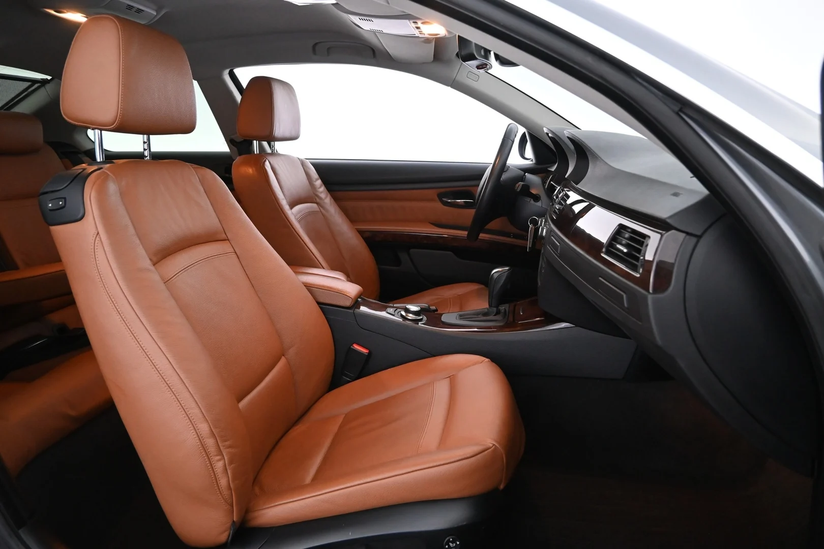 Car Image - 1lrD8tSGrzNWsRsUK5wNyy