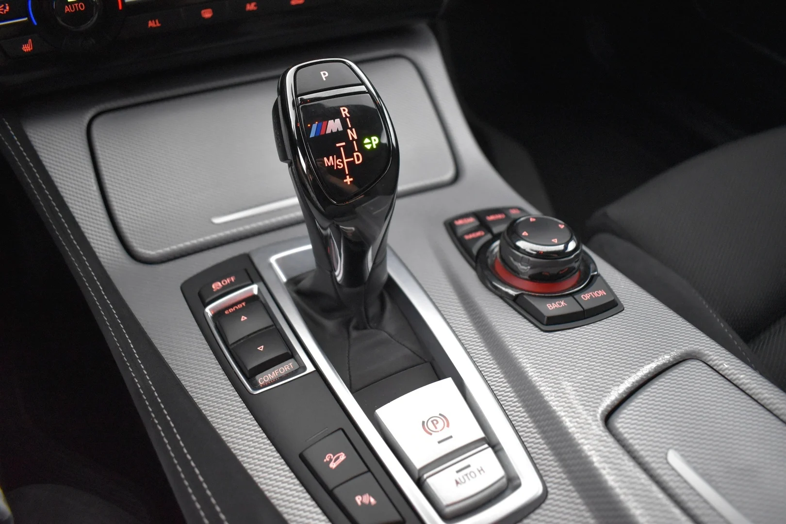 Car Image - 3172T9BsNg4KlSpvFFIU5x