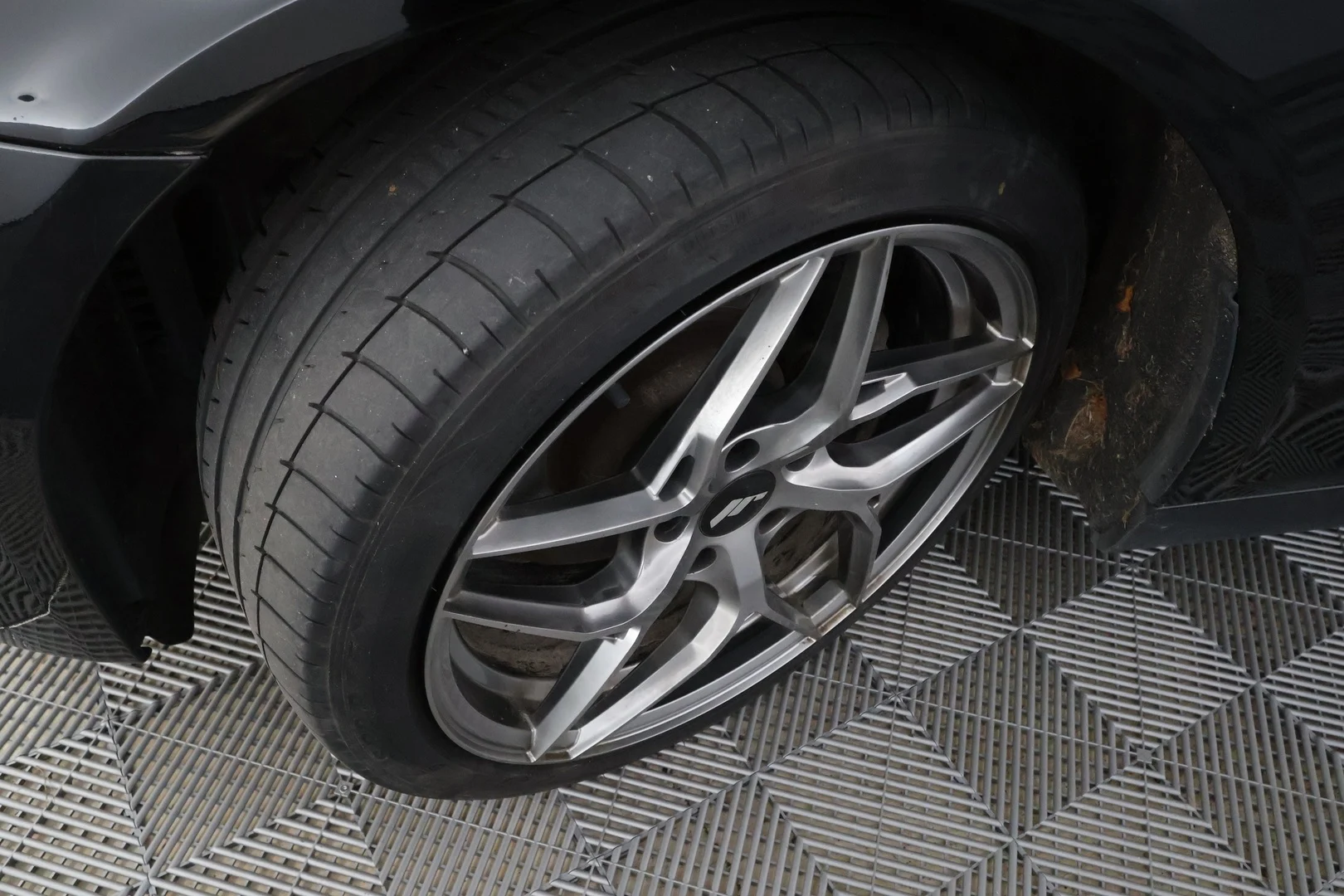 Car Image - 71eQD3spoA5qgWLfRB1tct