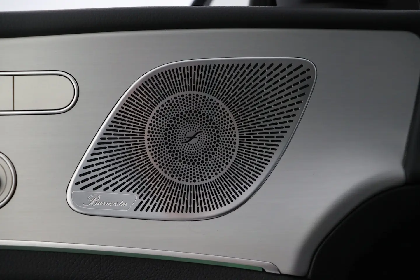 Car Image - 2NsUQdo8wbBNBdrLOJs6vq