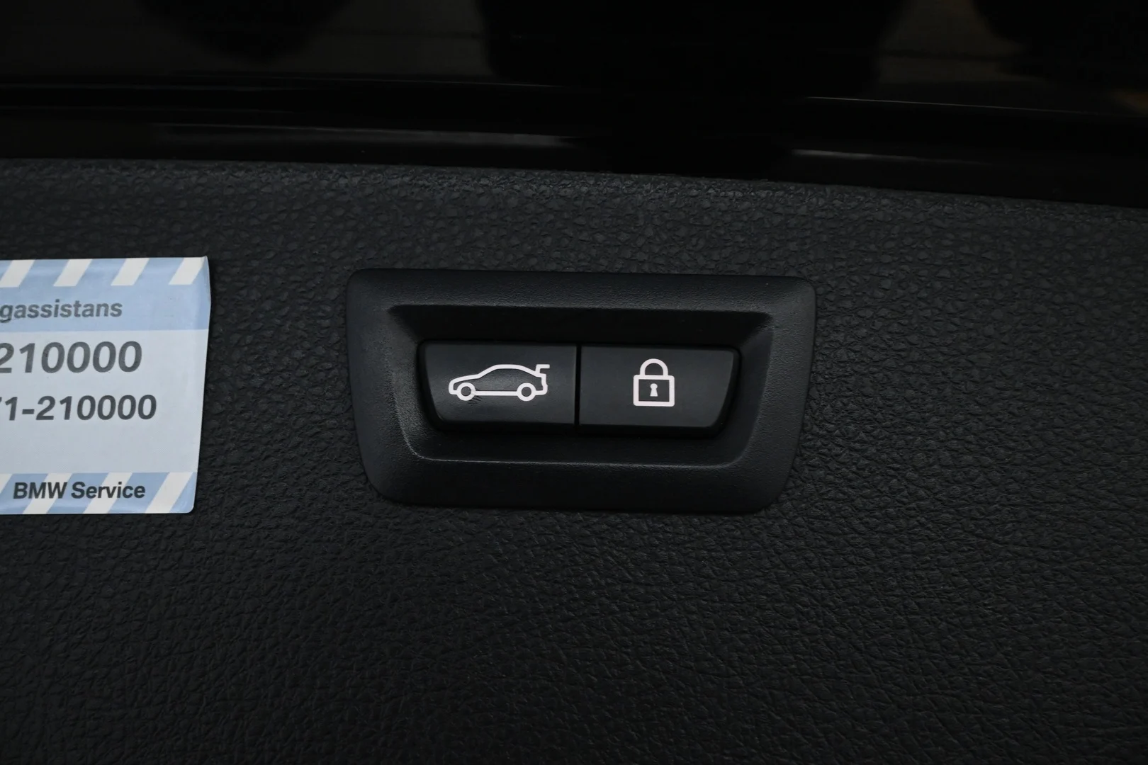 Car Image - TjogiwtxVqiDgR3Yuo0v5