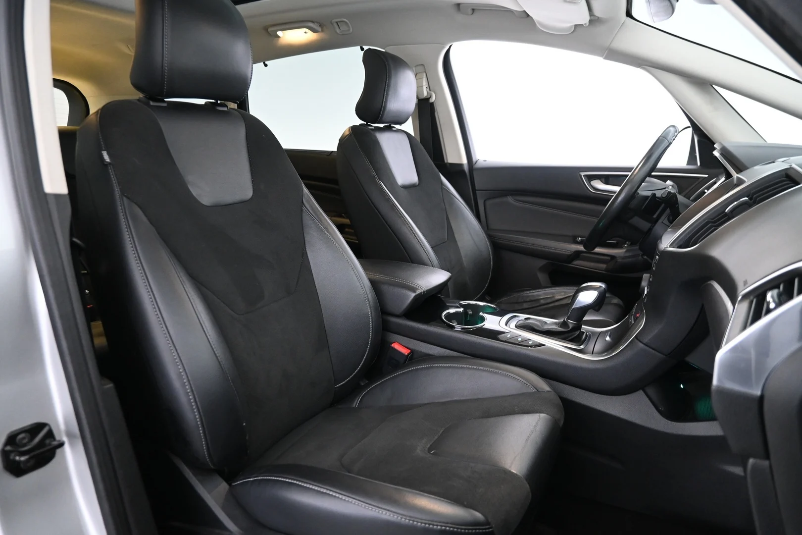 Car Image - 4y5uSy3AFsoIrnXzHDjTho