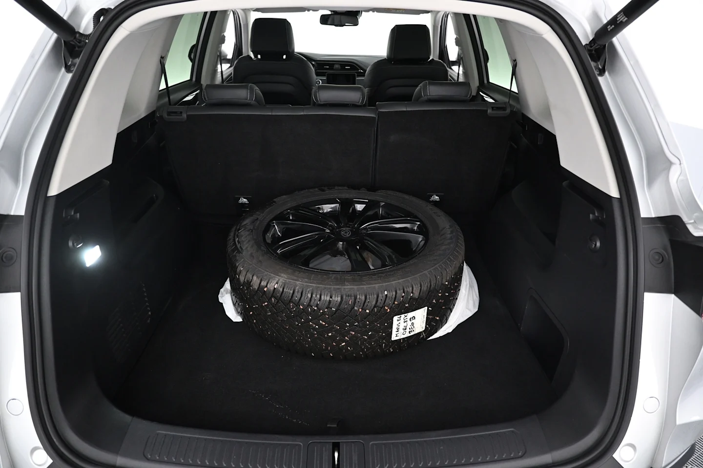 Car Image - 6XK3NVVQ3UneHgl9yrwk3