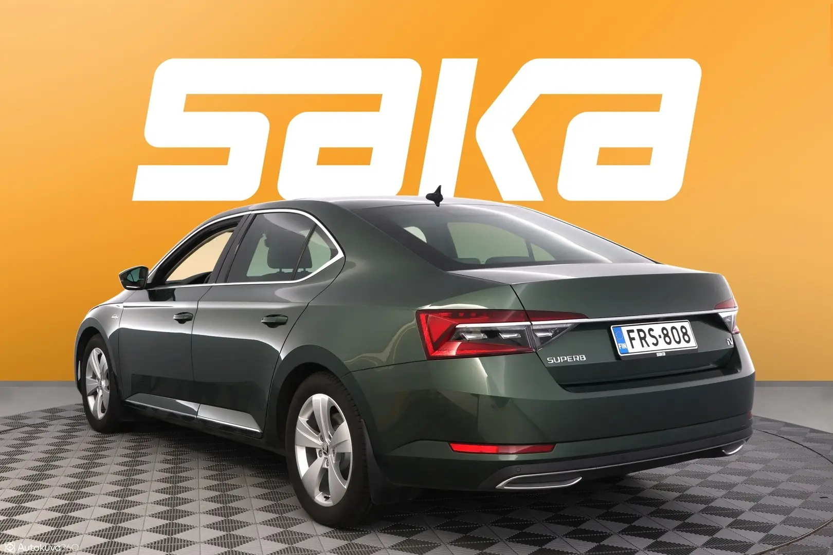 Car Image - 6K8lF71sVOpdb5AuCEpVXF