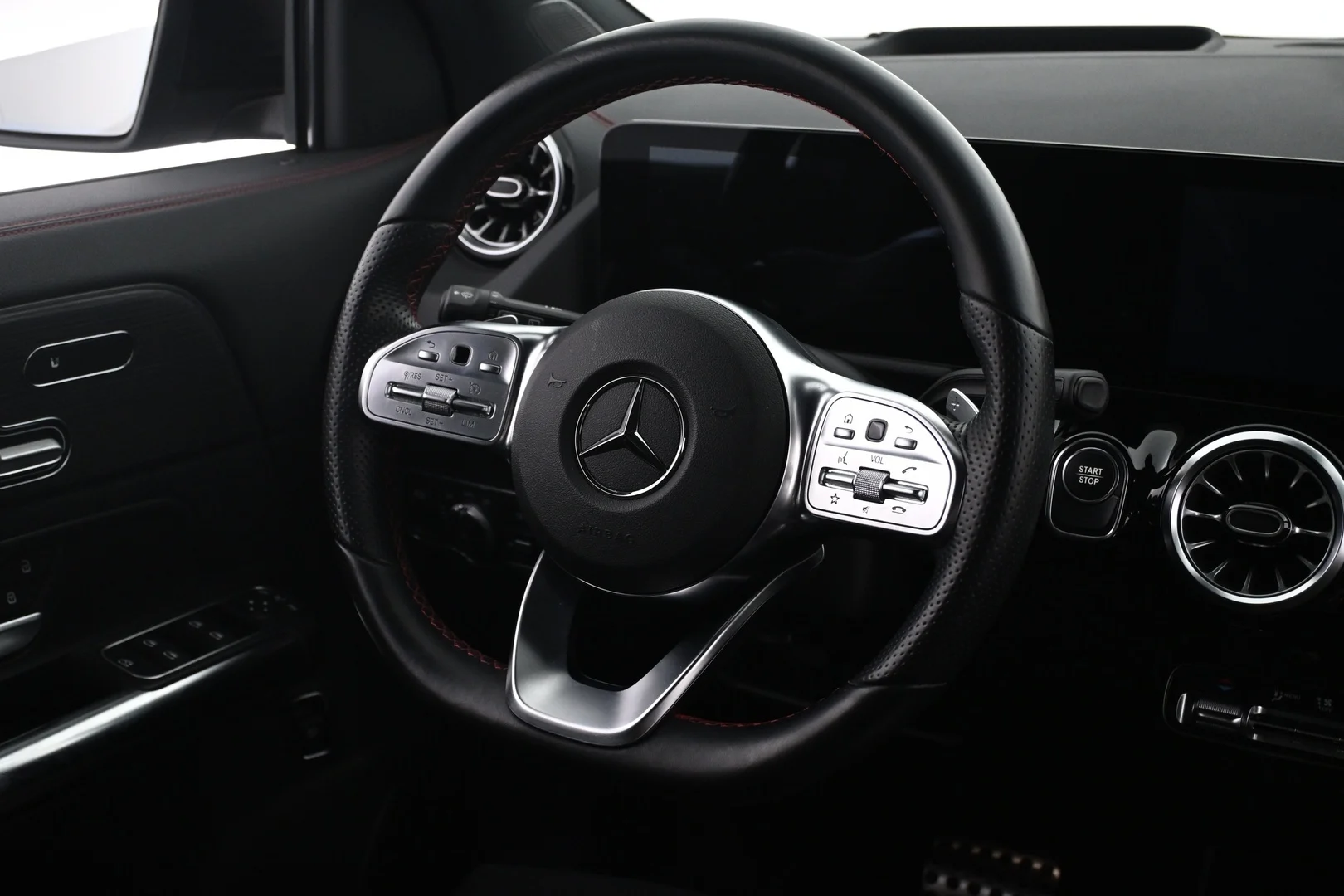 Car Image - 2KQDWapc6GLCJNZnHyX6l3