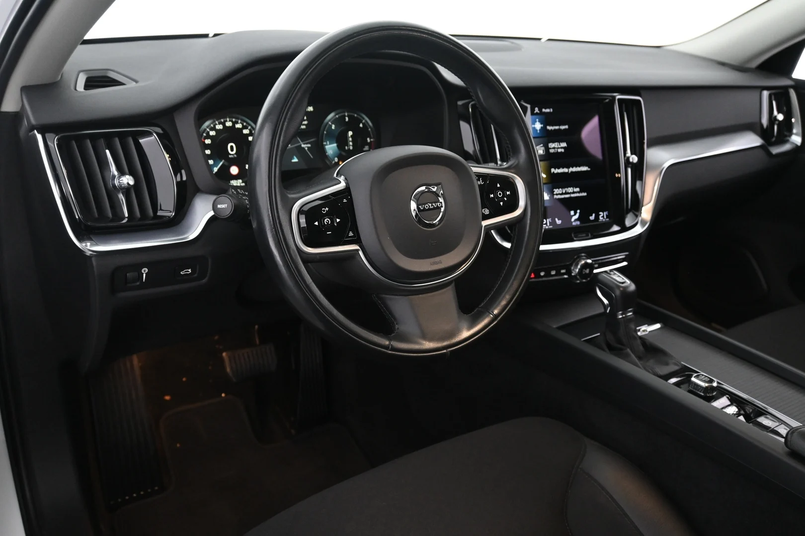 Car Image - 1lLVMIvkhyukE8WawUcpZR