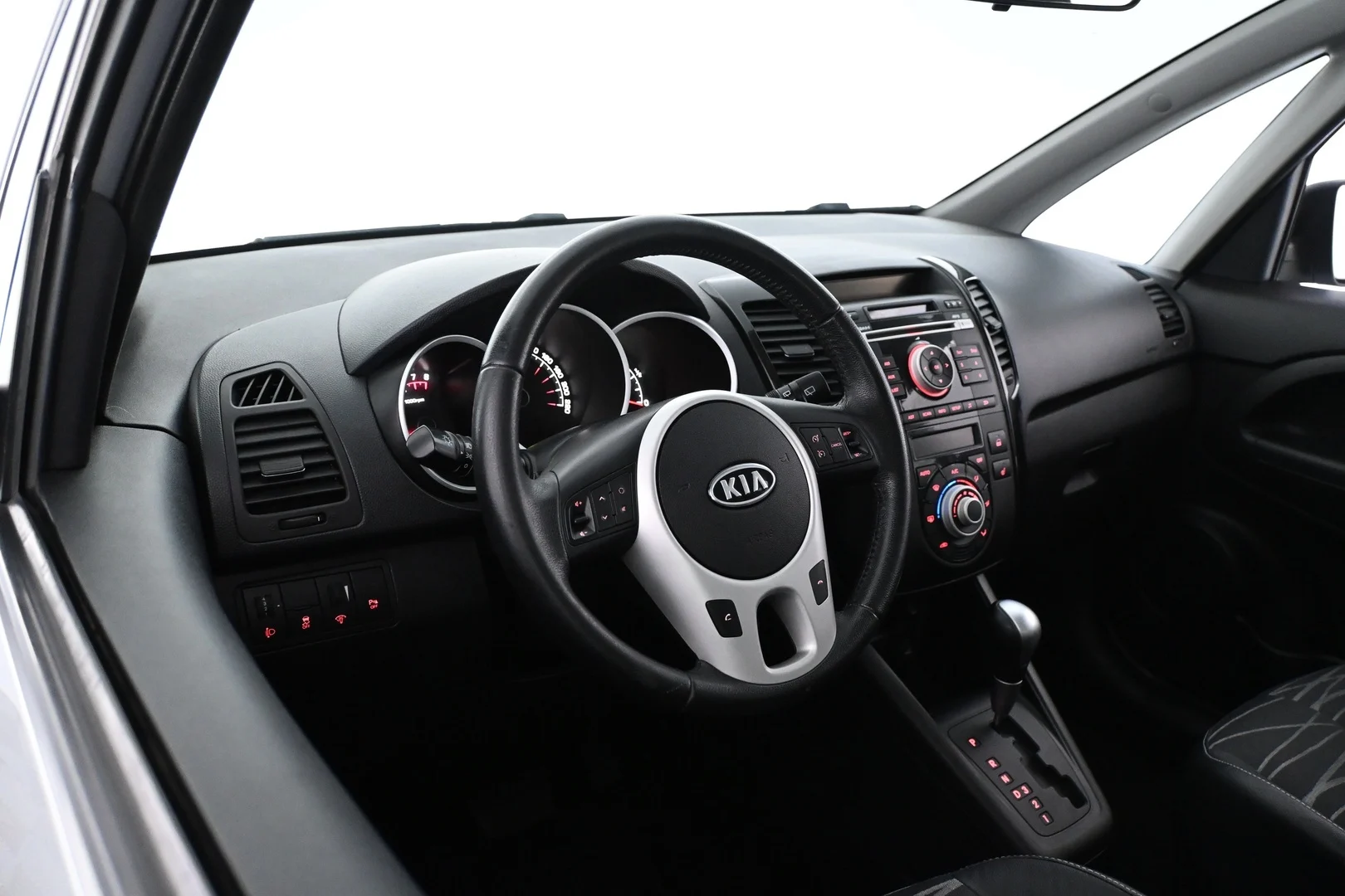 Car Image - 6U5GicPfOwxmLwEJOGwD1e