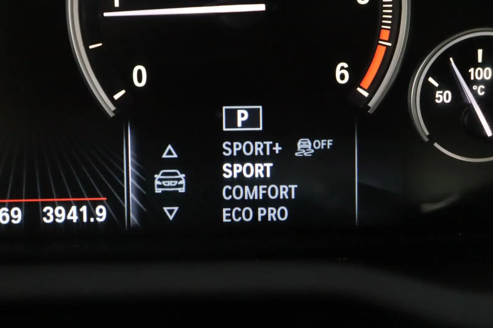 Car Image - 1GCNffRTUn1Xgy9CRracer
