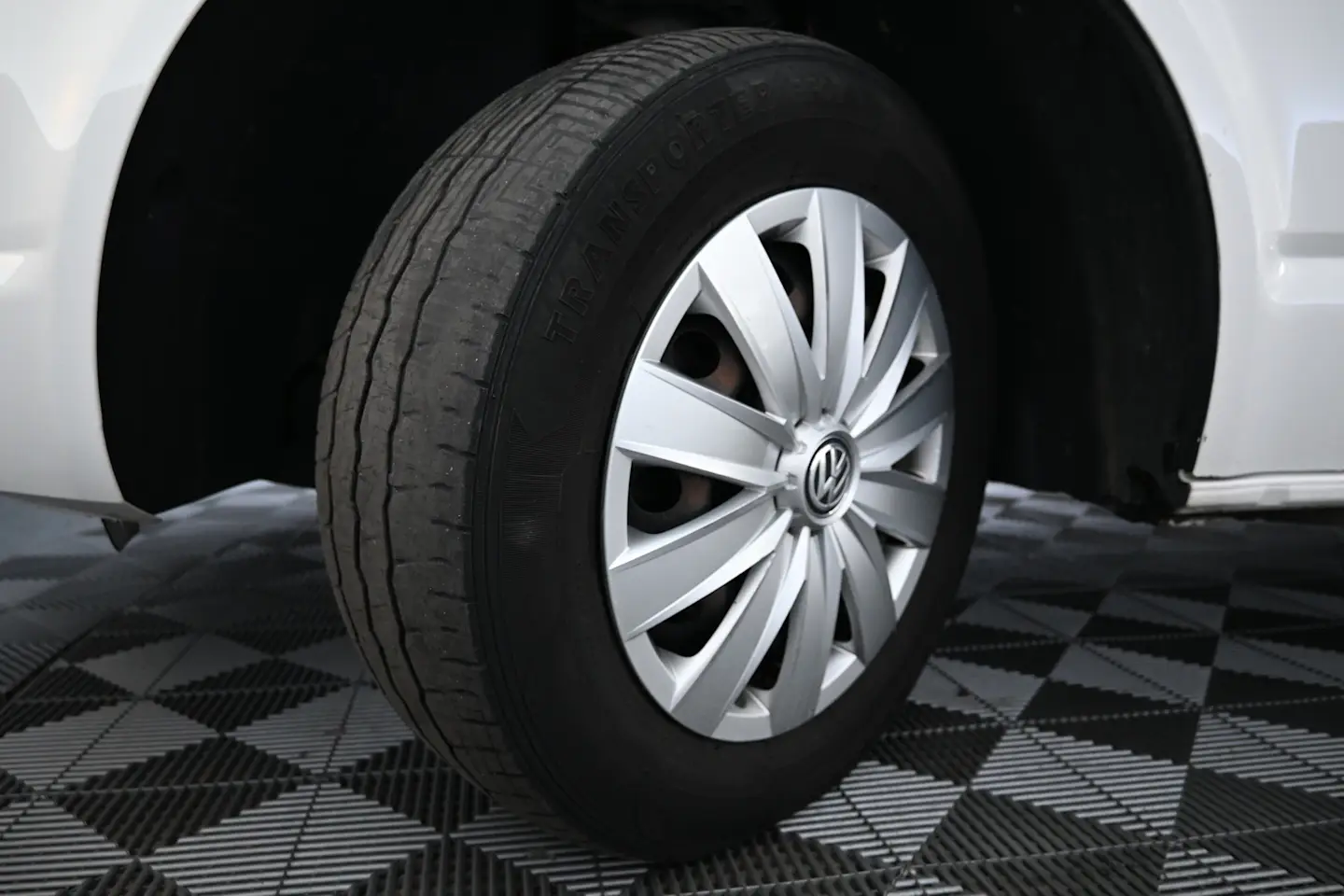 Car Image - 3GfW9TrlohFSf9gKHTDRqr
