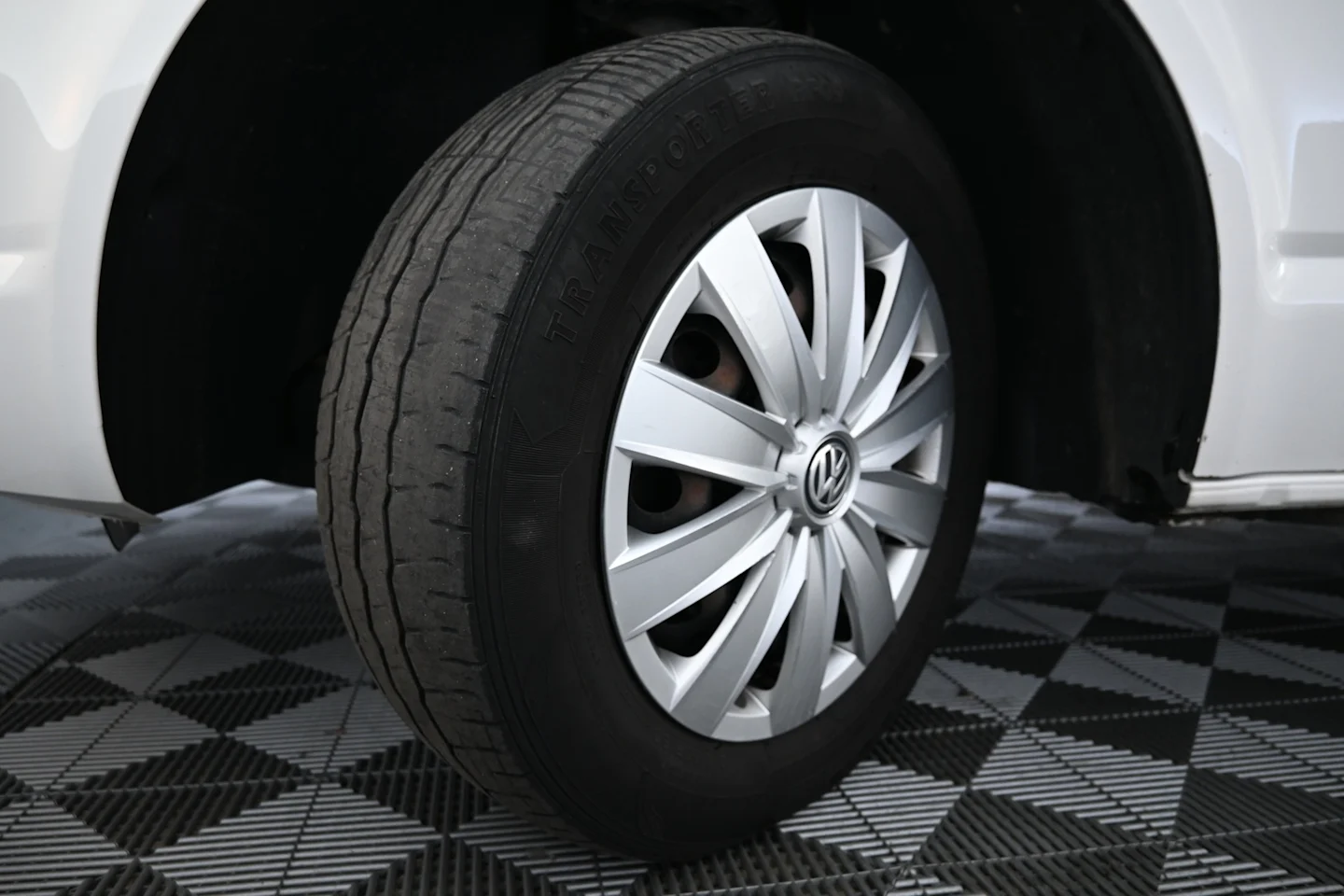 Car Image - 3GfW9TrlohFSf9gKHTDRqr